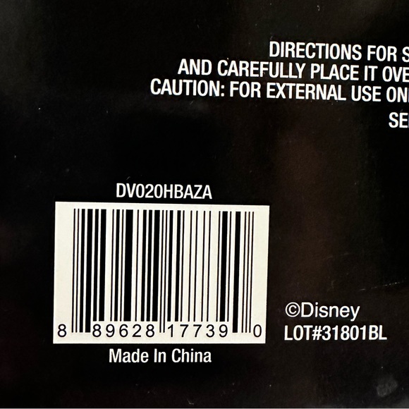 Disney Villans Ursula 37Pcs MakeUp Set Brand New Never Opened. - Picture 9 of 9